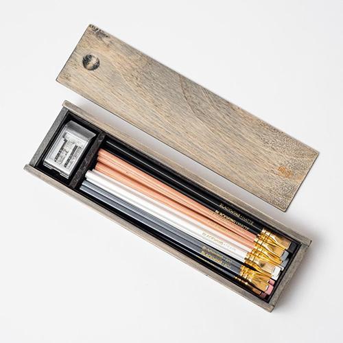 Blackwing Rustic Pencil Box with 12 Pencils